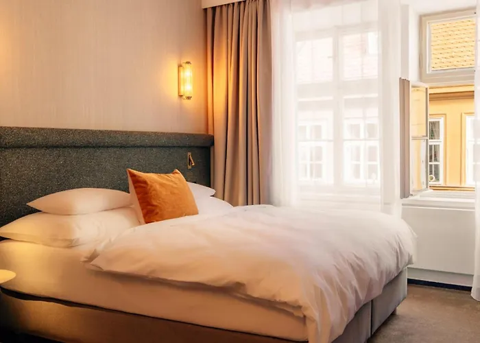 Hotel Golden Key Prague Castle